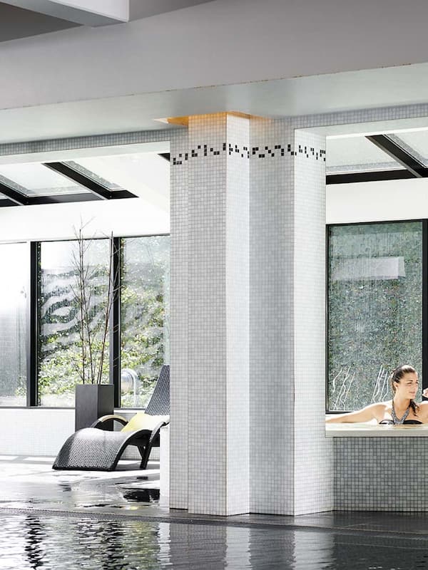 Couples treatment rooms, body treatments, body scrubs, facials, massages