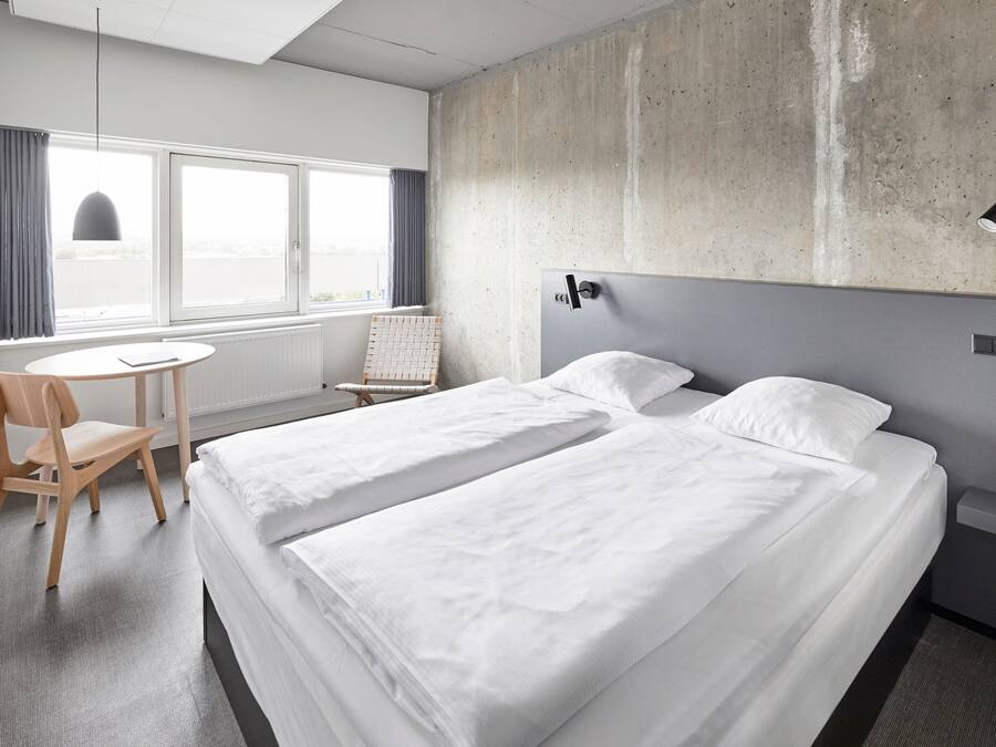 Standard Double Room, 1 Queen Bed | Laptop workspace, iron/ironing board, cribs/infant beds, free WiFi