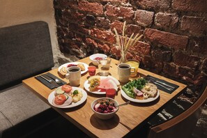 Petit déjeuner buffet compris tous les jours