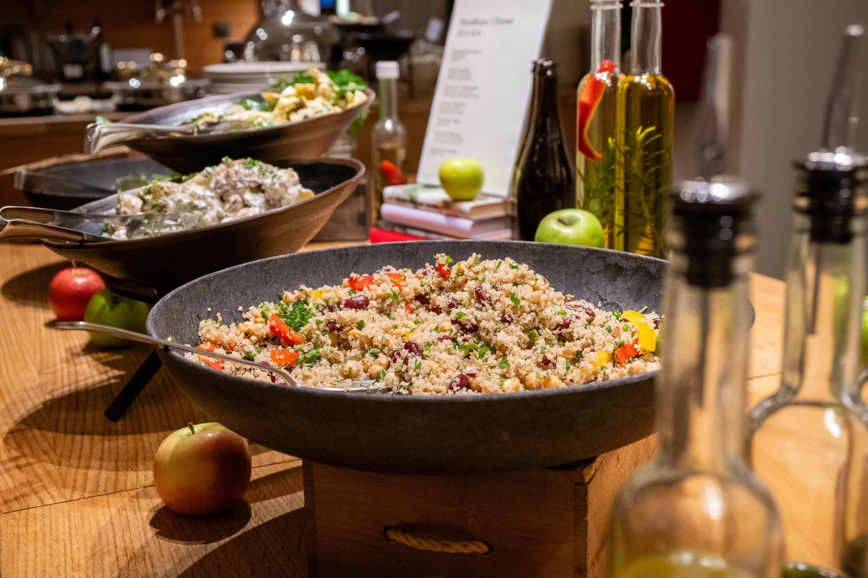 S'hi serveixen esmorzars i sopars 