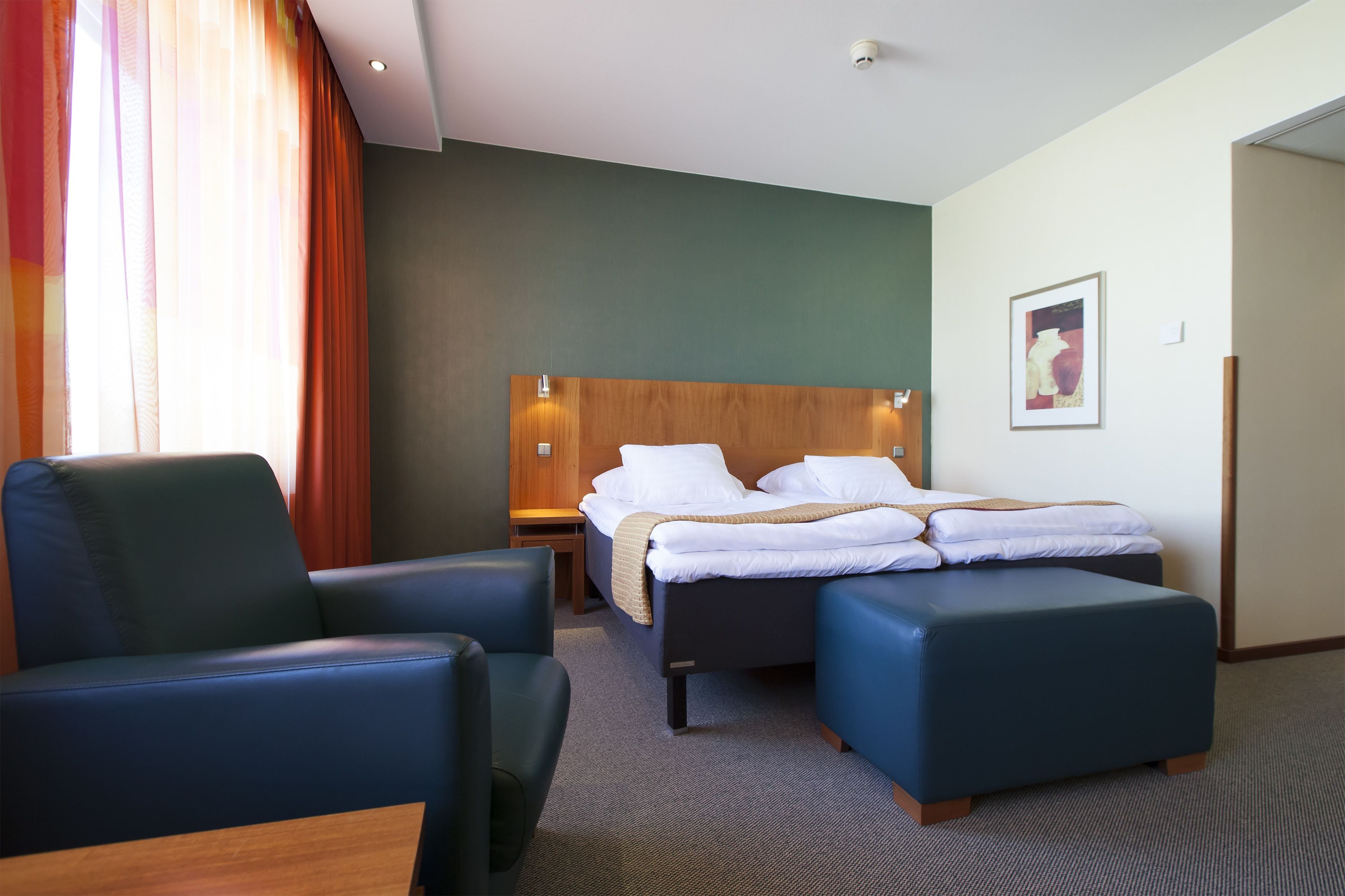 Superior Twin Room | Zimmersafe, Schreibtisch, laptopgeeigneter Arbeitsplatz