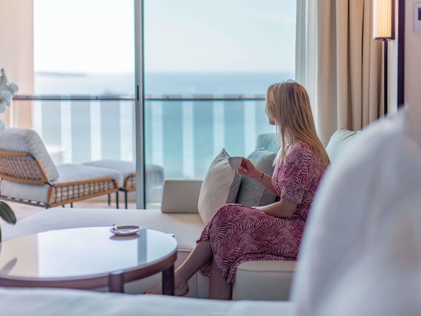 Premium bedding, minibar, in-room safe, desk - Mondrian Cannes (Cannes)