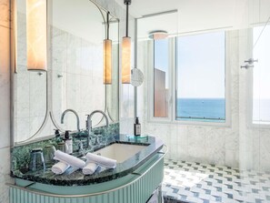 Panoramic Room, 1 Double Bed, Terrace, Sea View | Premium bedding, minibar, in-room safe, desk - Mondrian Cannes (Cannes)
