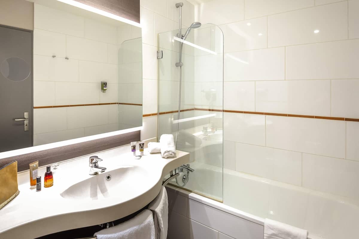 Literie de qualité supérieure, minibar, coffres-forts dans les chambres
