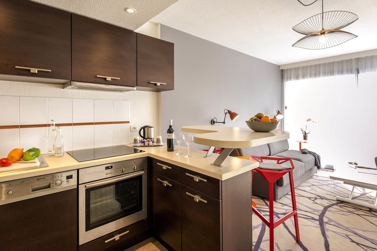 Apartment, 1 Double Bed with Sofa bed, Balcony, Garden View