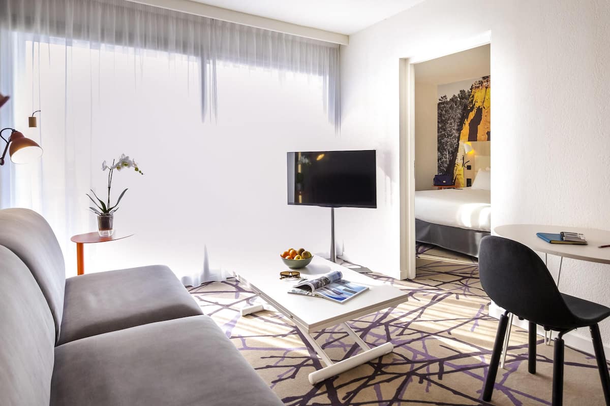 Apartment, 1 Double Bed with Sofa bed, Balcony, Garden View | Premium bedding, minibar, in-room safe, desk