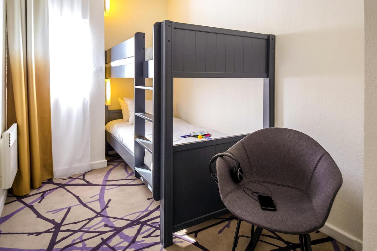 Apartment, 1 Double Bed with Sofa bed, Balcony, Garden View | Premium bedding, minibar, in-room safe, desk