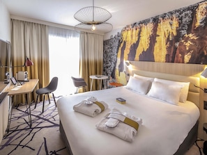Privilege, Superior Room, 1 Double Bed, Balcony | Premium bedding, minibar, in-room safe, desk