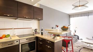 Apartment, 1 Double Bed with Sofa bed, Balcony, Garden View | Premium bedding, minibar, in-room safe, desk