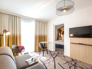 Premium bedding, minibar, in-room safe, desk