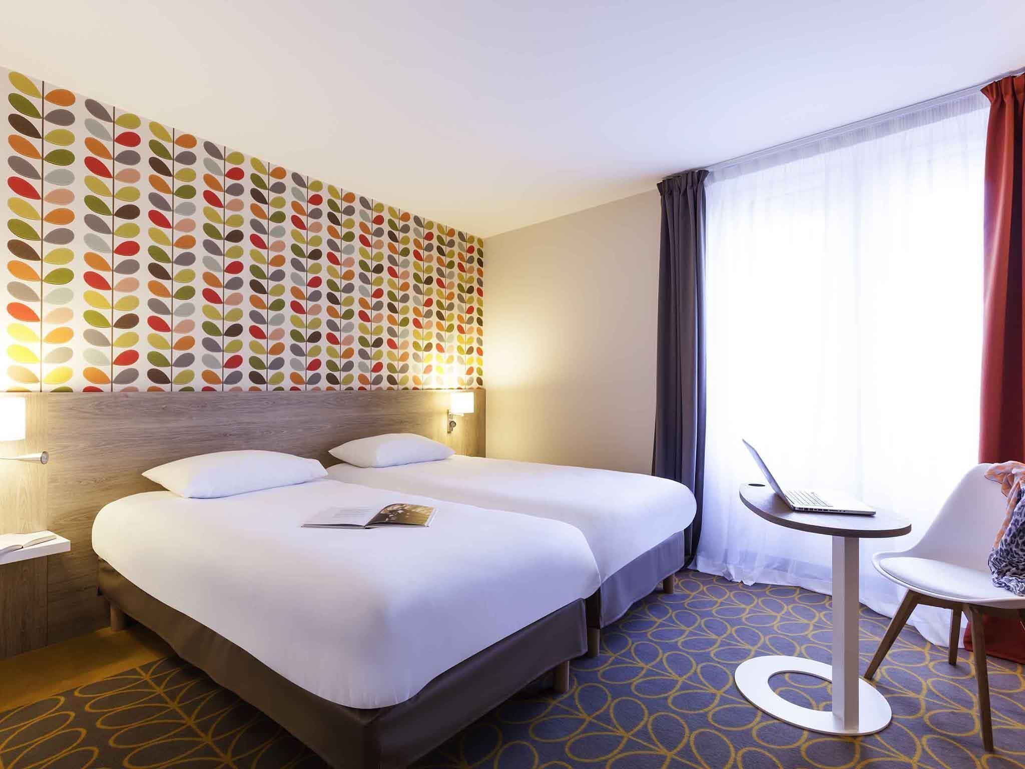 Standard Room, 2 Twin Beds | Minibar, in-room safe, desk, soundproofing