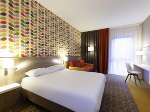 Standard Room, 1 Double Bed with Sofa bed | Minibar, in-room safe, desk, soundproofing - ibis Styles Chaumont Centre Gare (Chaumont)