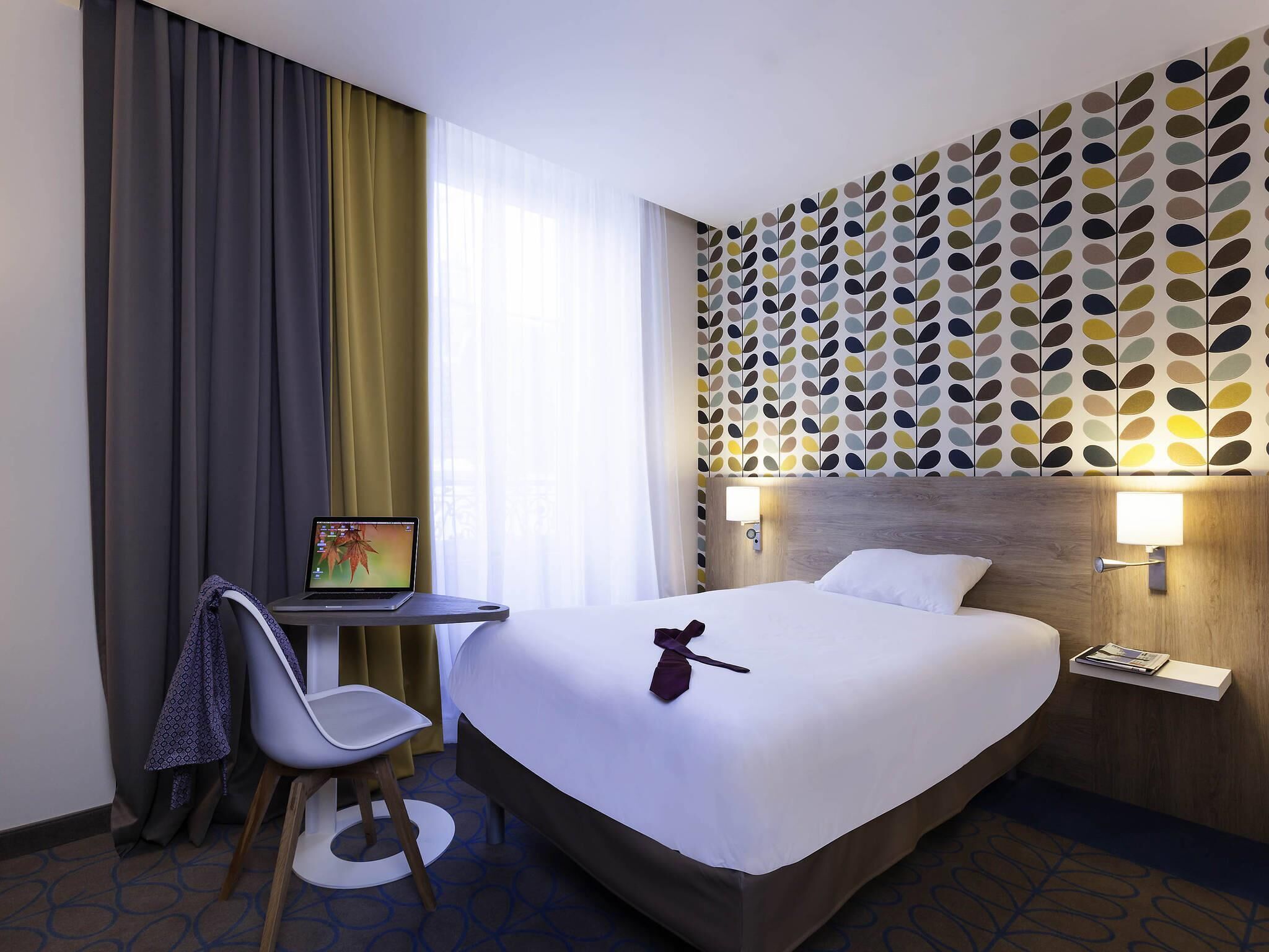 Standard Room, 1 Twin Bed | Minibar, in-room safe, desk, soundproofing