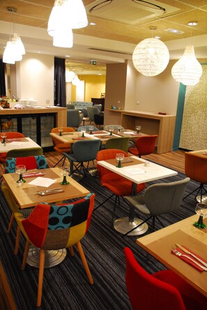 Daily buffet breakfast (EUR 15 per person)