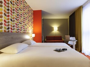 Minibar, in-room safe, desk, soundproofing - ibis Styles Chaumont Centre Gare (Chaumont)