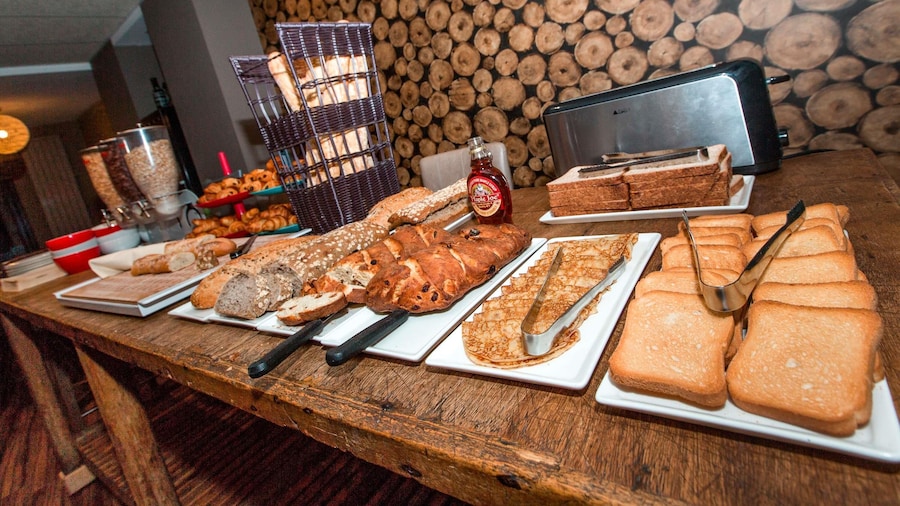 宜必思尚品肖蒙中心火车站酒店