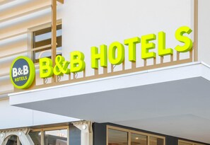 Double Room, Accessible, Non Smoking (Disability) | Exterior detail - B&B HOTEL Lyon Nord (Dardilly)