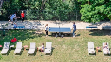Área de juegos infantiles al aire libre