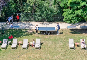Children’s play area – outdoor