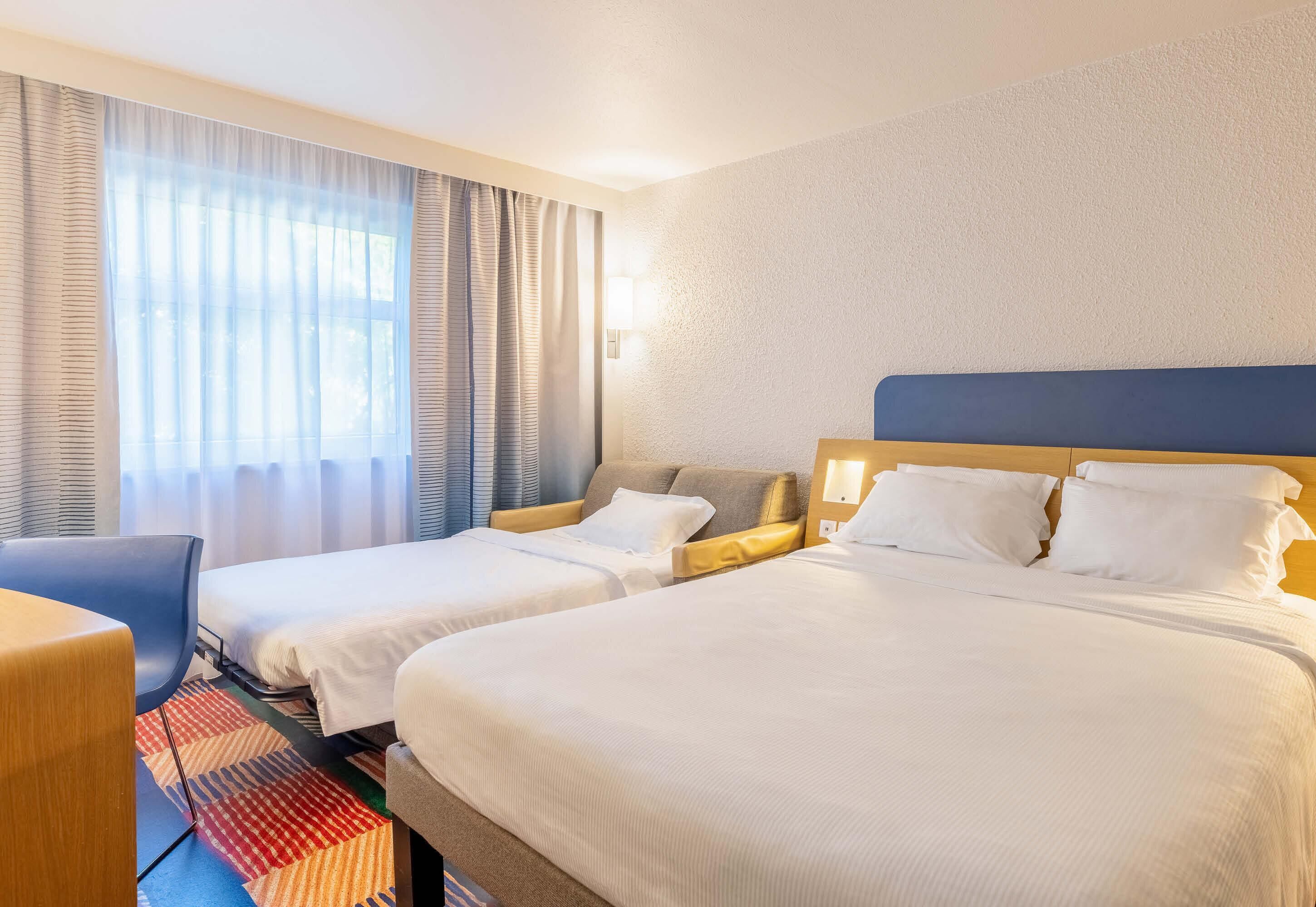 Standard Room, 1 Queen Bed with Sofa bed, Non Smoking