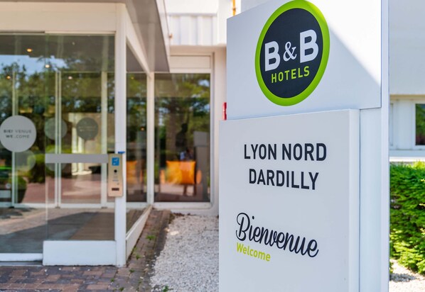 Exterior detail - B&B HOTEL Lyon Nord (Dardilly)