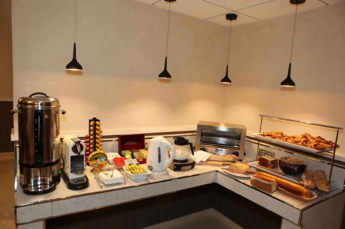 daily buffet breakfast (eur 18 per person)