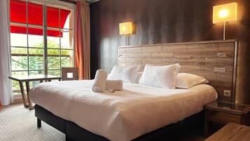 Superior tweepersoonskamer, uitzicht op baai | Een minibar, een kluis op de kamer, geluiddichte muren, gratis wifi