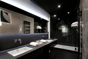 Superior Suite | Bathroom - Le Grand Hôtel Le Touquet (Le Touquet-Paris-Plage)