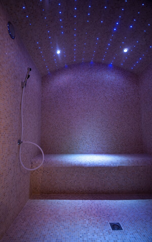 Steam room 