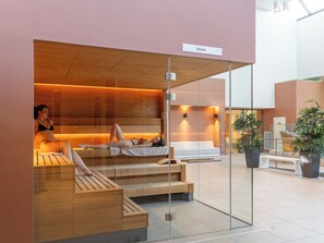 Sauna seca, banheira de hidromassagem, sauna a vapor