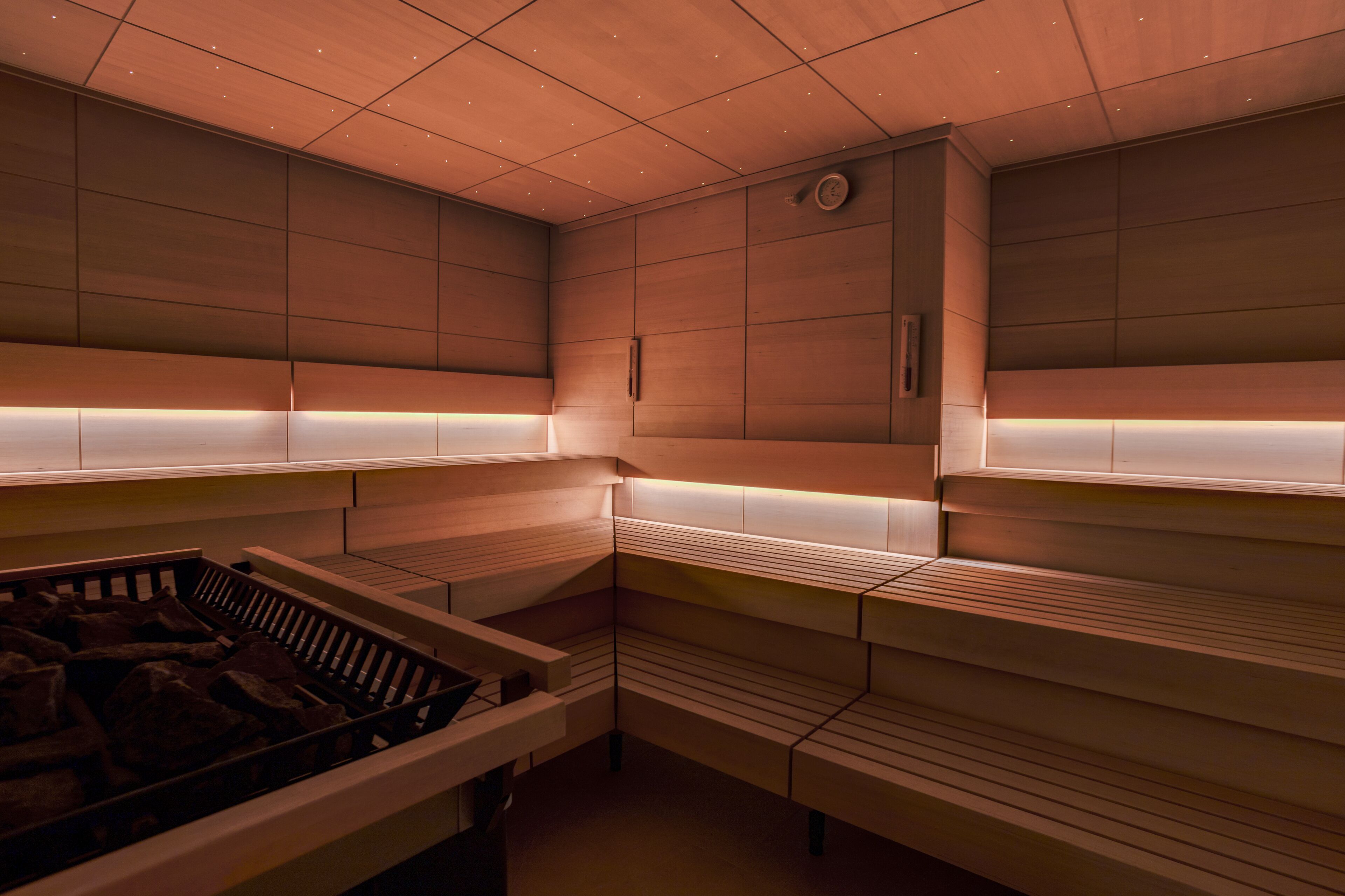 sauna, hot tub, steam room, massage/treatment rooms, massages