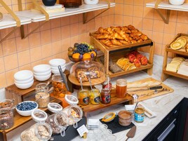 Desayuno buffet todos los días (con cargo)