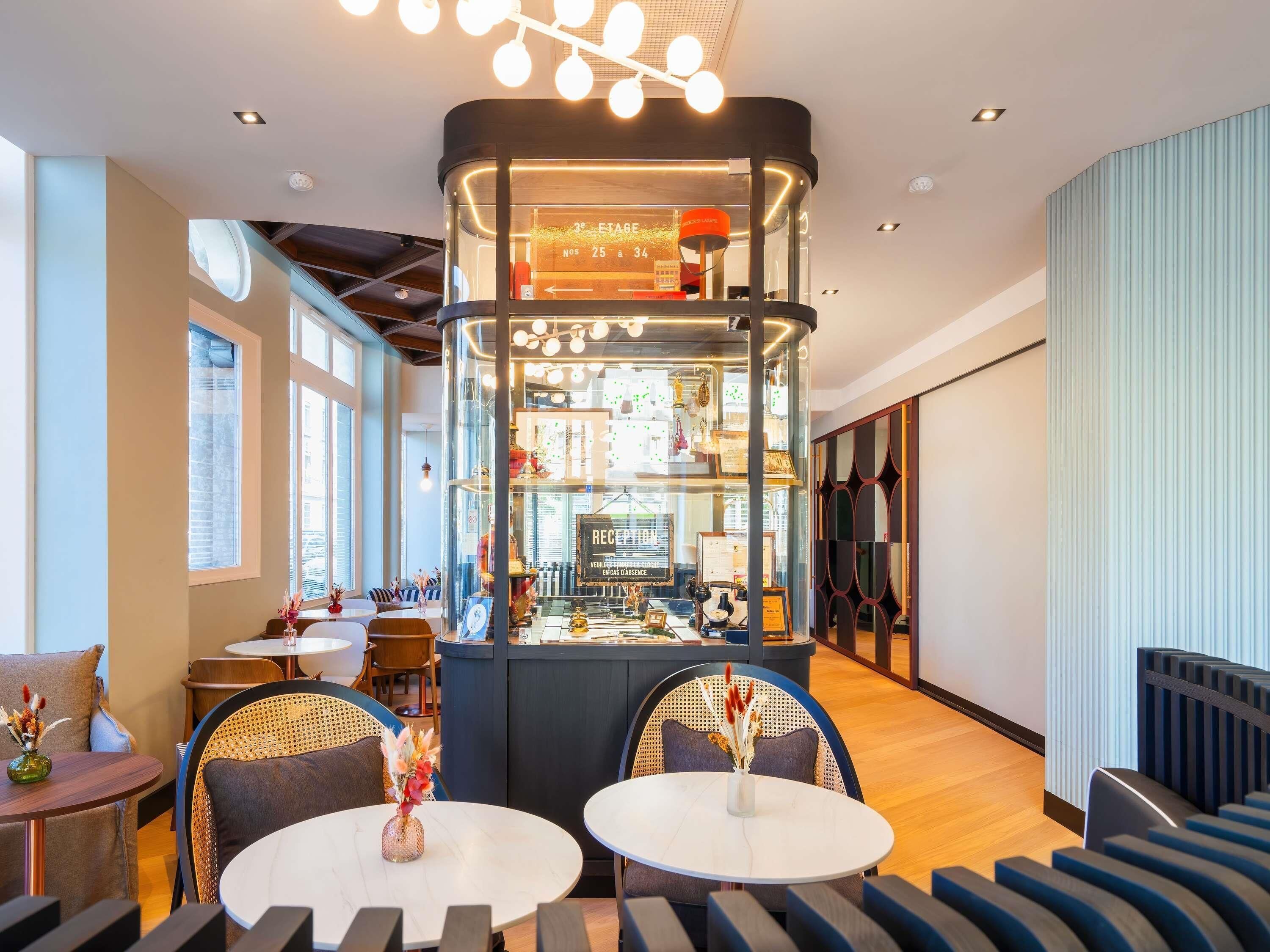 Tägliches Frühstücksbuffet (22 EUR pro Person)