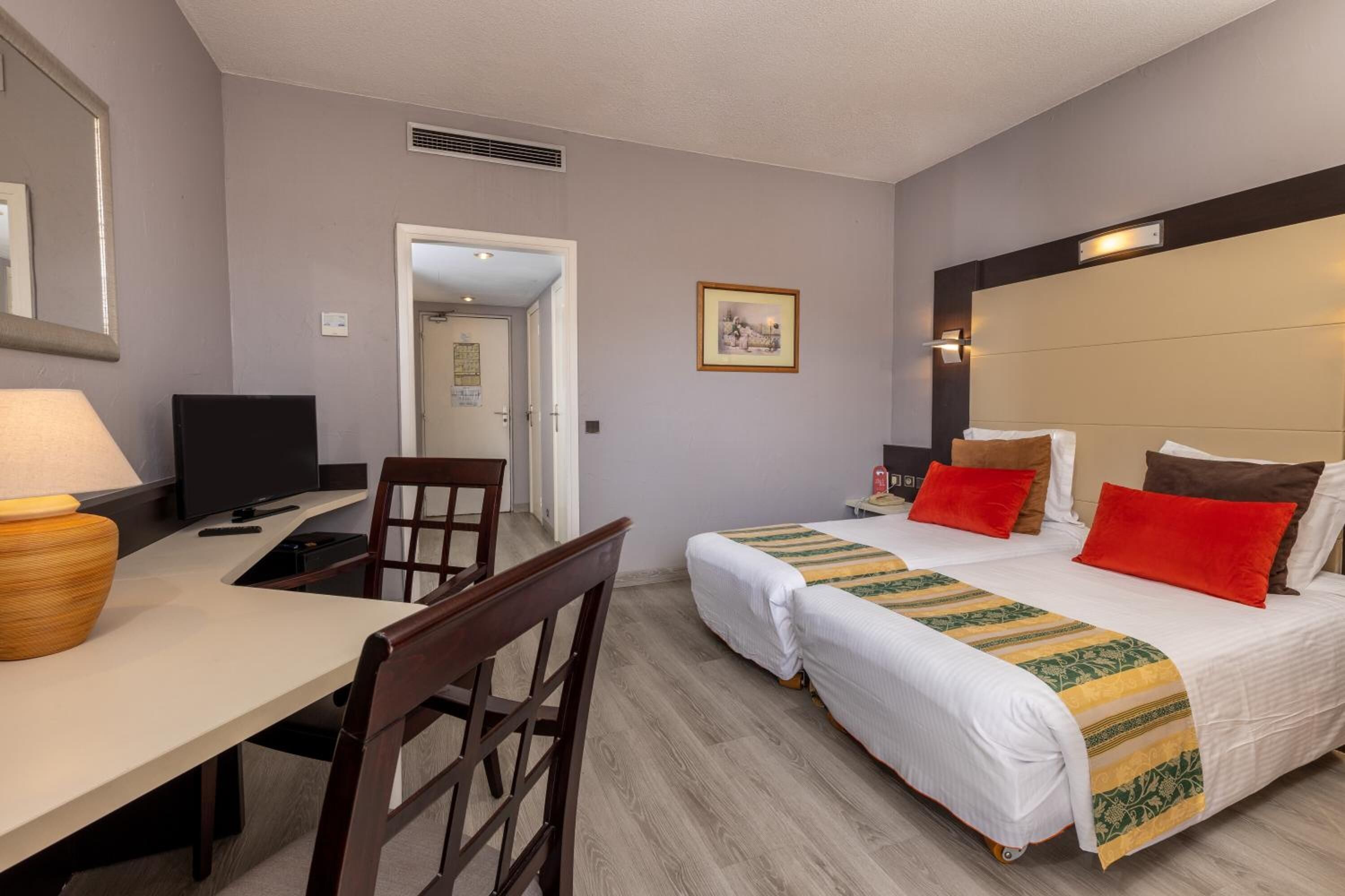 minibar, desk, soundproofing, iron/ironing board