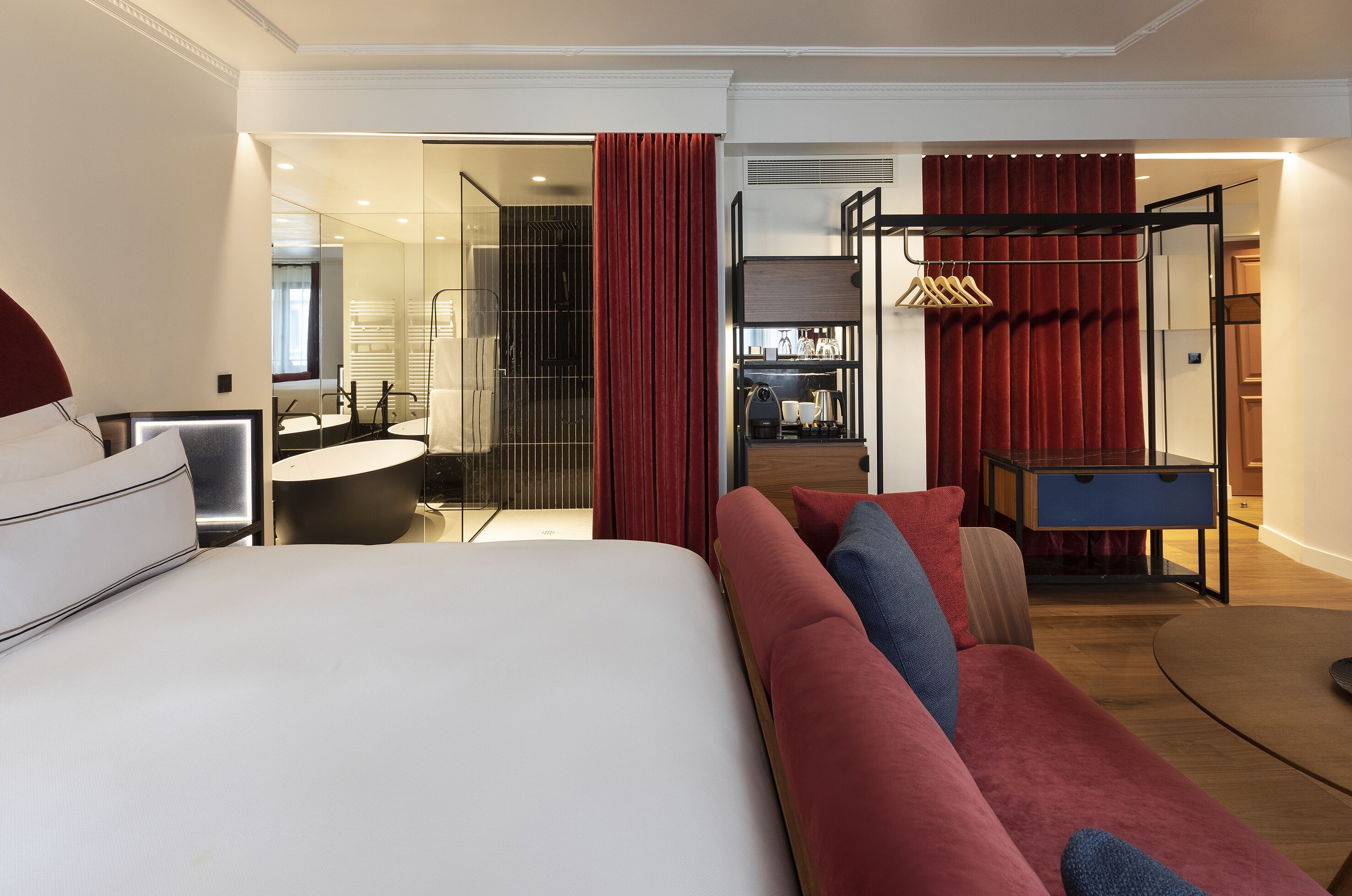 Premium bedding, in-room safe, individually furnished, desk