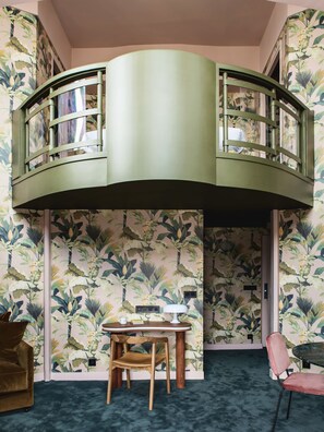 Suite Palmer Beach | Seprai premium, bantalan ekstra lembut, minibar, dan brankas