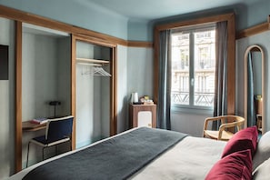 Miami Blue Deluxe | Premium bedding, pillowtop beds, minibar, in-room safe
