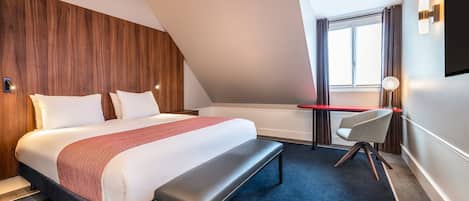 Suite, 1 King Bed with Sofa bed, City View | Hypo-allergenic bedding, free minibar, in-room safe, desk