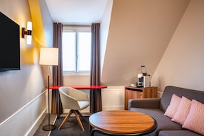 Suite, 1 très grand lit et 1 canapé-lit, vue ville | Vue depuis l’hébergement