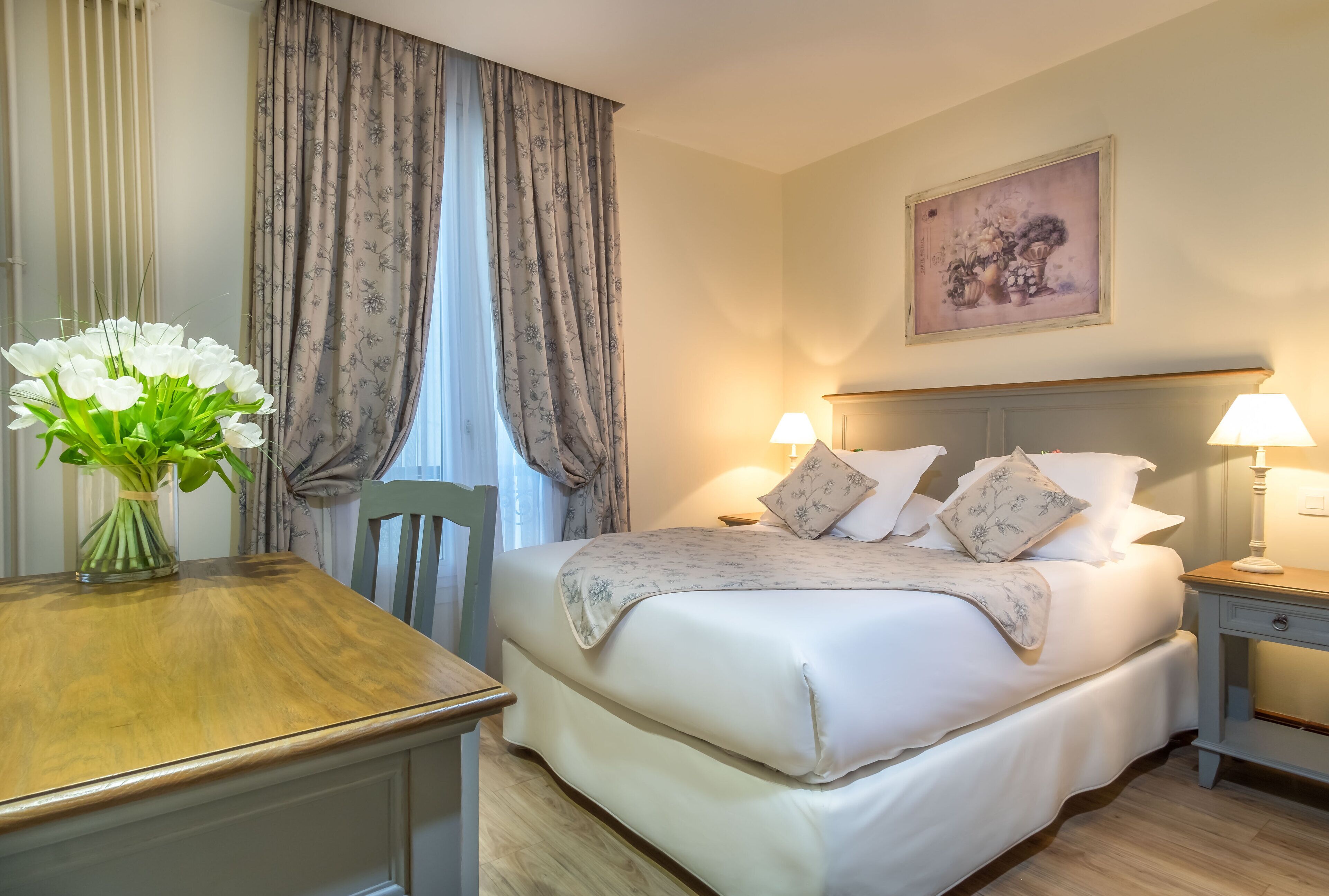 スタンダード ダブルルーム | ミニバー、セーフティボックス (室内)、デスク、防音設備