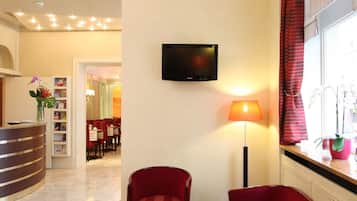 Coin salon dans le hall
