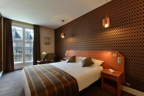 In-room safe, desk, soundproofing, iron/ironing board
