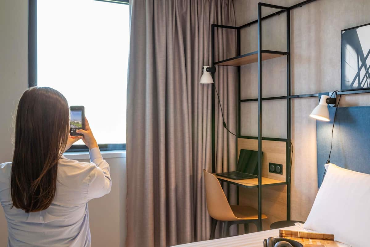 Desk, soundproofing, iron/ironing board, free cribs/infant beds