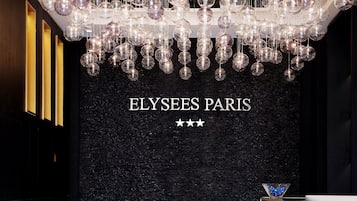 Área de estar no saguão