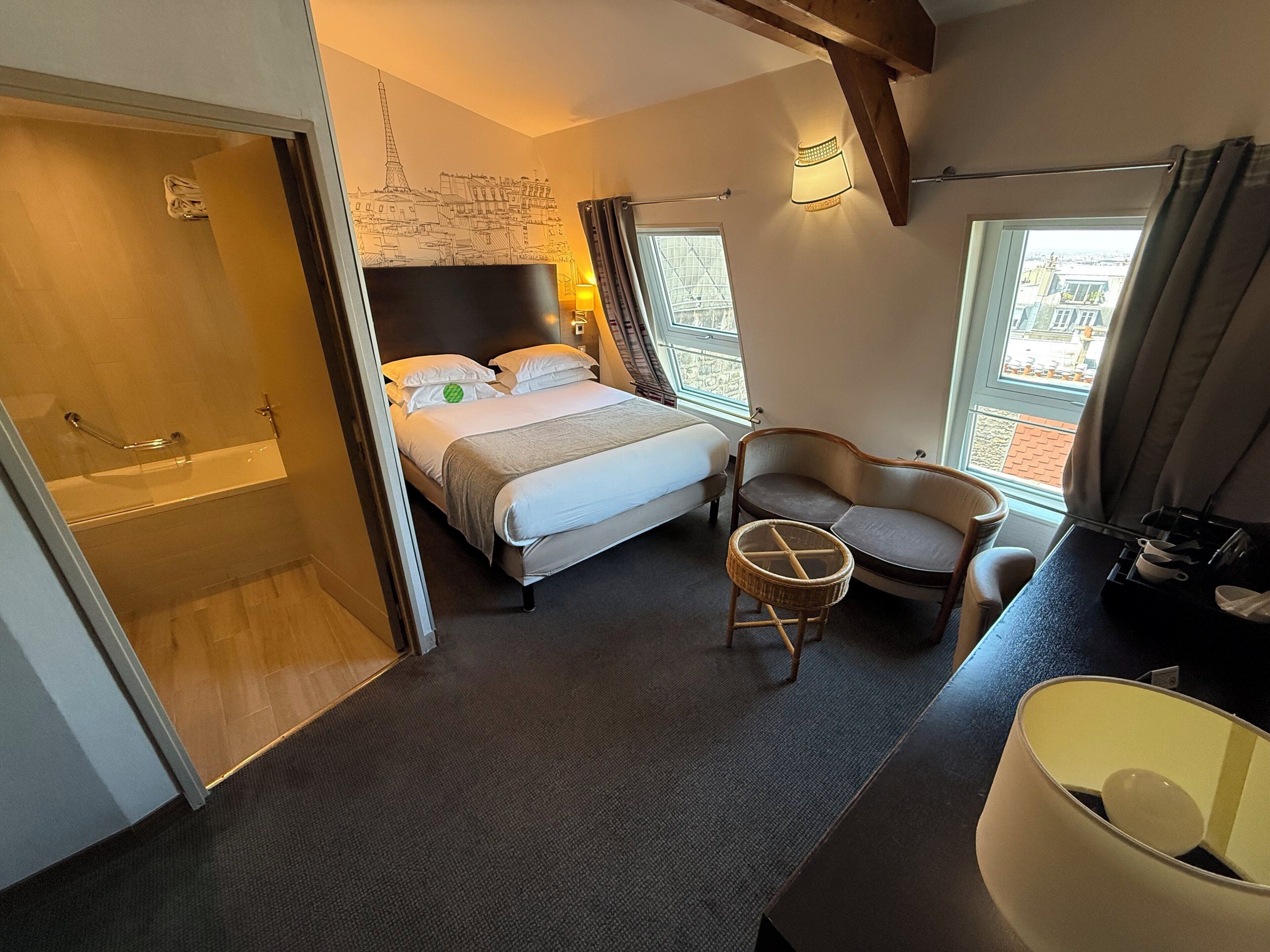 Photo - Holiday Inn Paris Montmartre by IHG