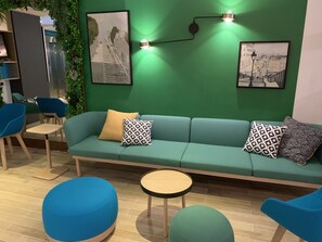 Exterior - Holiday Inn Paris - Montmartre by IHG (Paris)