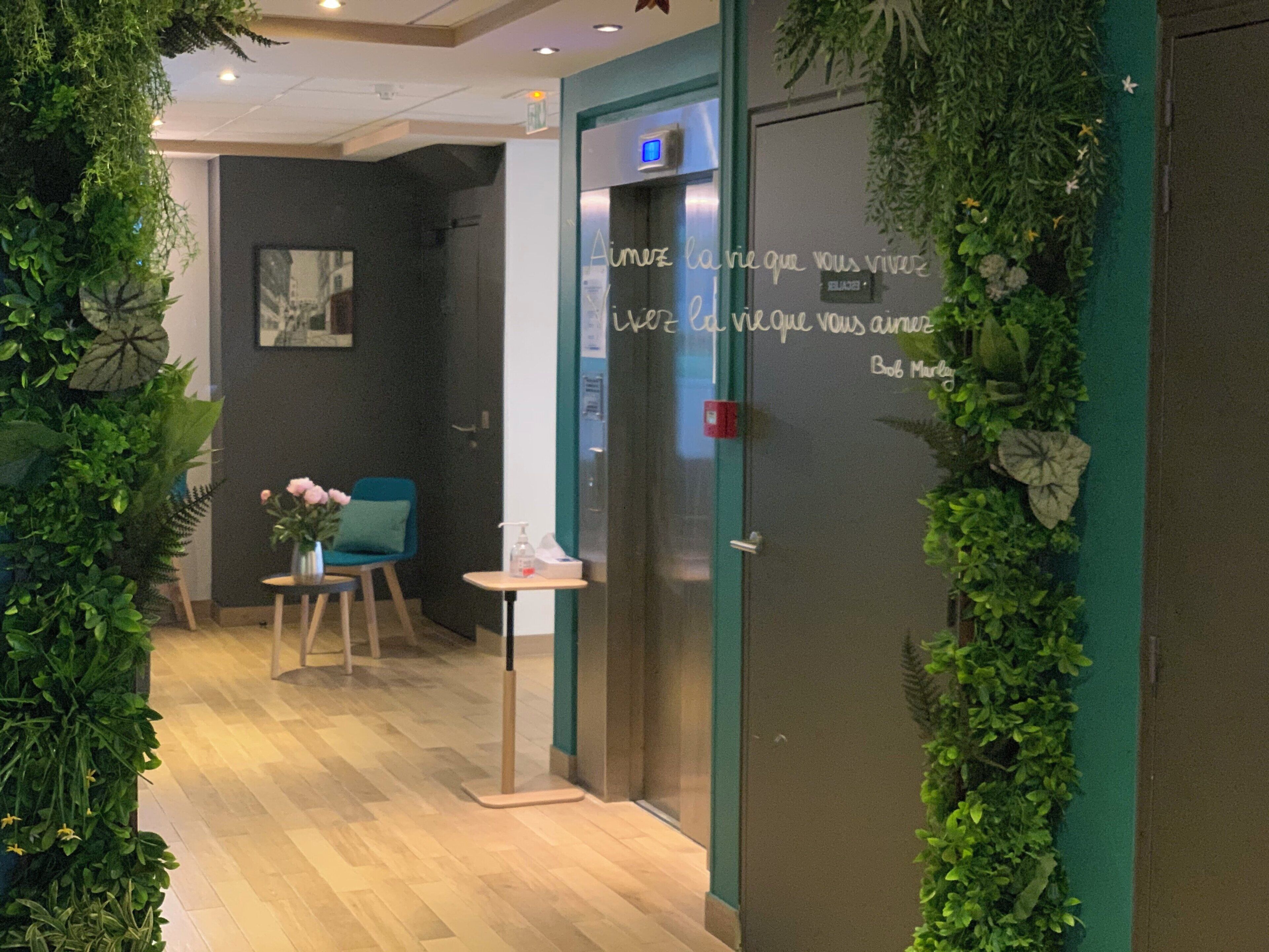 Photo - Holiday Inn Paris - Montmartre by IHG