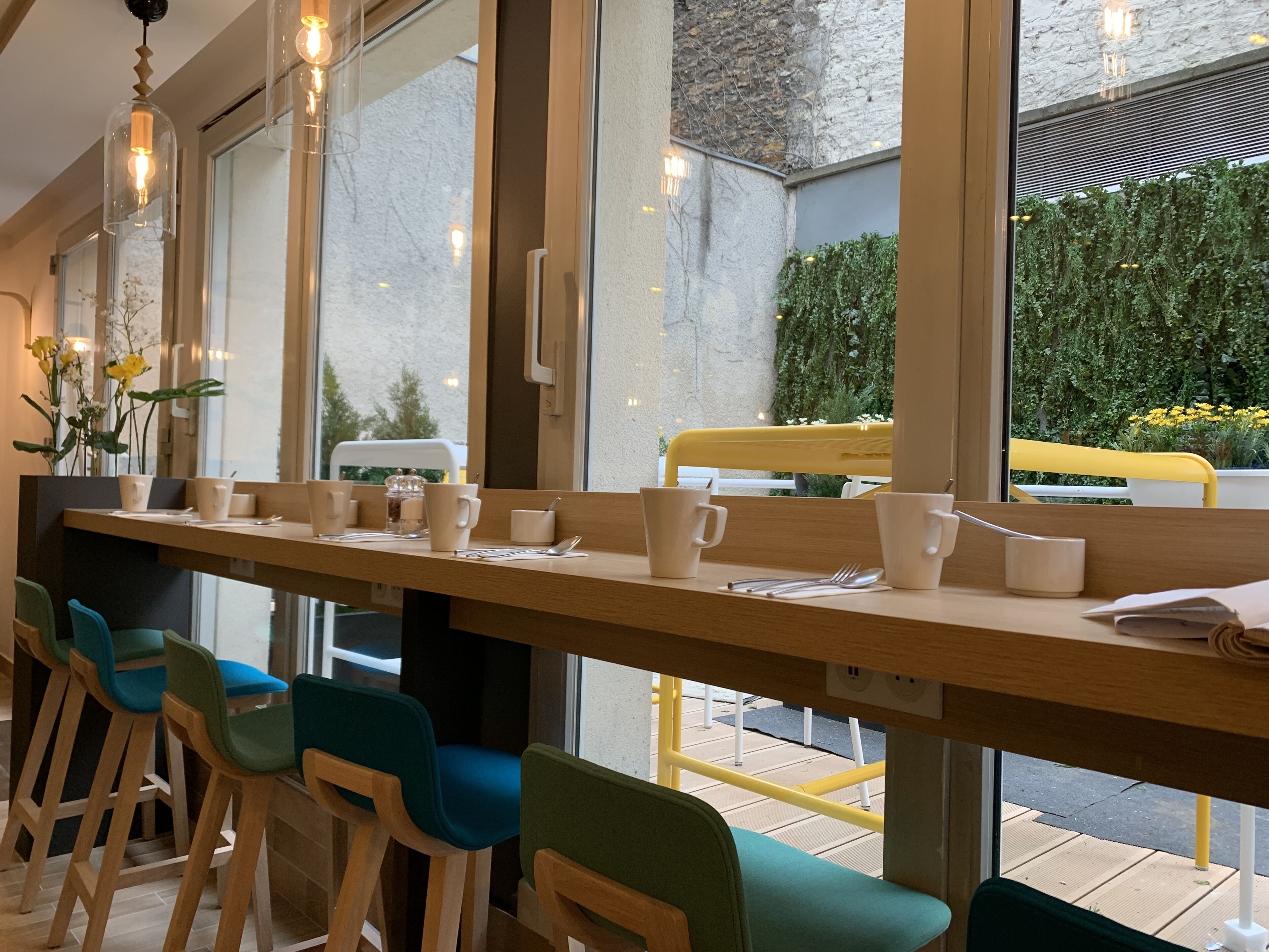 daily buffet breakfast (eur 20 per person)