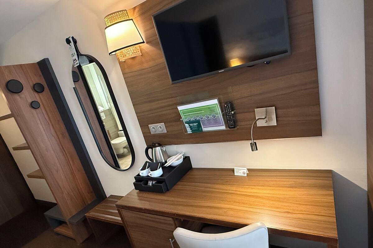 Room amenity
