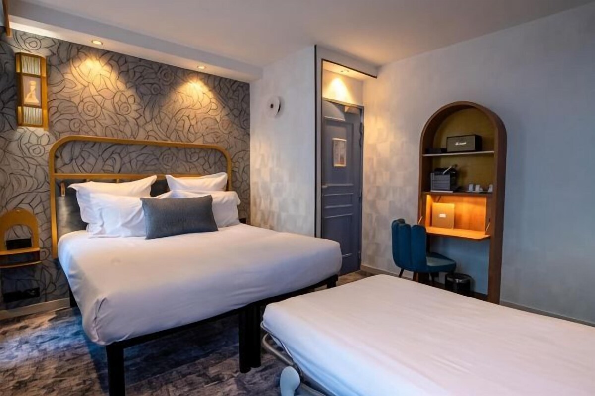 Comfort Room (Building 2)